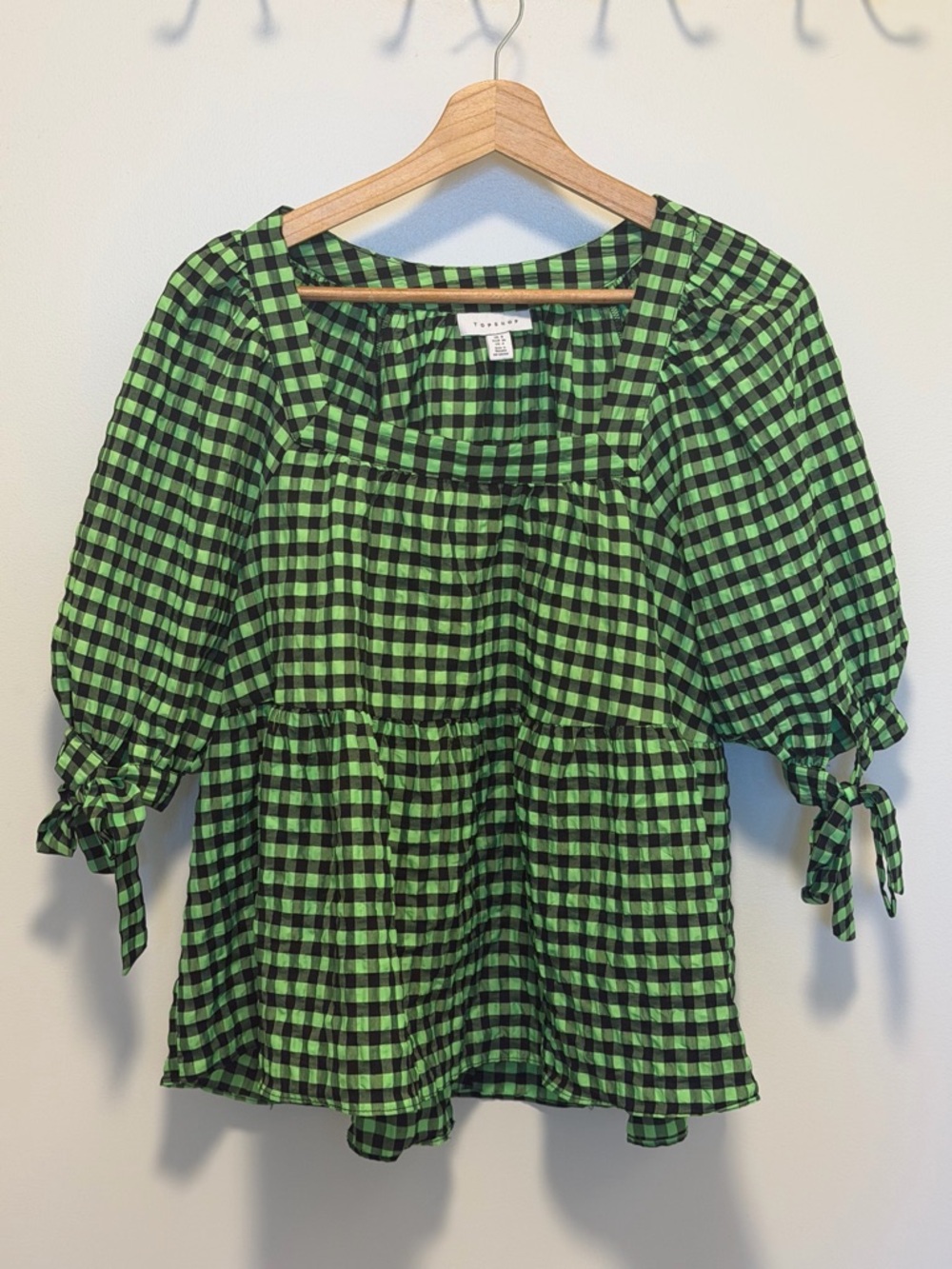 Top shop Gingham Peplum Blouse, puff sleeves, size 4 small - Picture 2 of 10